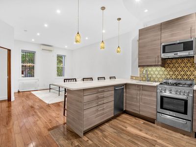 634 E 14th St APT 4