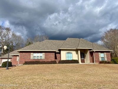 74 N Hill Dr W