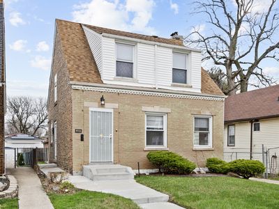 8435 S Cregier Ave