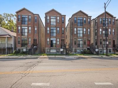 957 W 51st St
