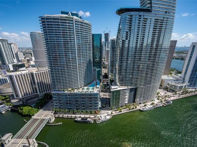 475 Brickell Ave APT 4115