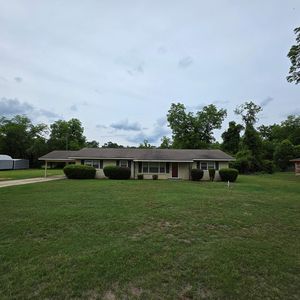 103 SE Rosewood Dr
