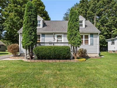 154 E Main St