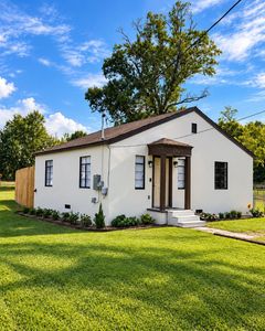 1009 Henderson Ave