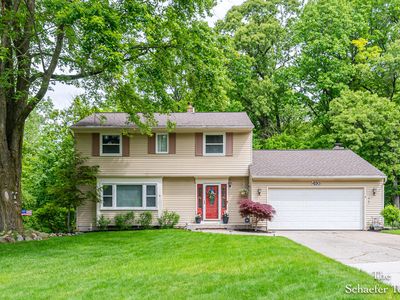 493 Edgeworthe Dr SE