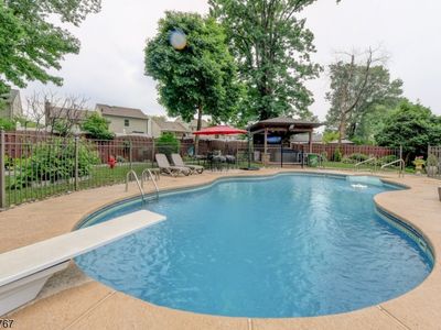 835 Colonial Arms Rd