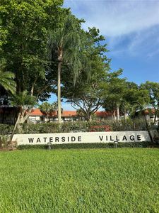15710 E Waterside Cir APT 203