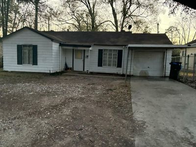 3295 Cherry Dr