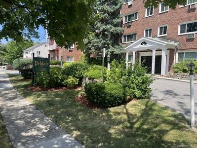 828 Pelhamdale Avenue #4L