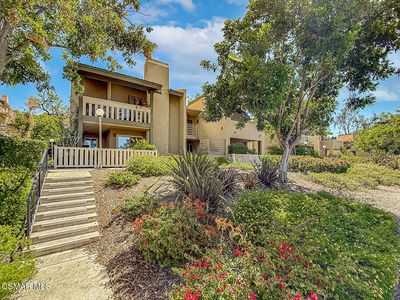 224 Oak Leaf Dr #105