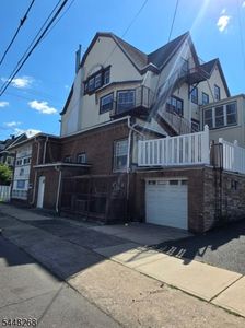 423-425 15Th Ave