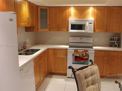 3980 Oaks Clubhouse Dr APT 110