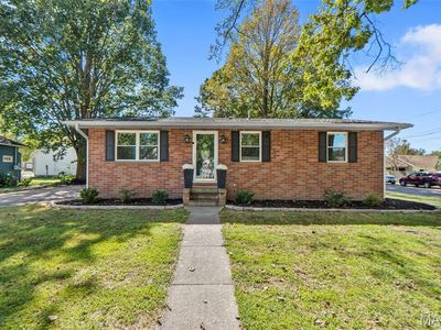 330 Gray Ave