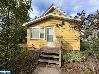 328 9th St SW