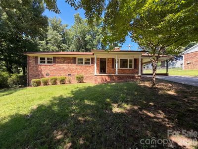 2418 Woodbridge Dr