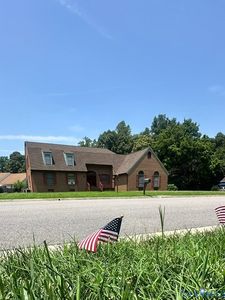 164 Breezy Hill Dr