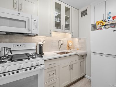 7510 Yellowstone Boulevard #2H