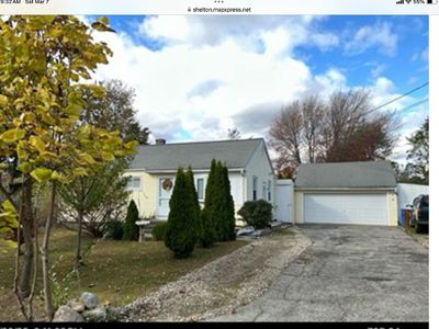 17 Sunset Dr