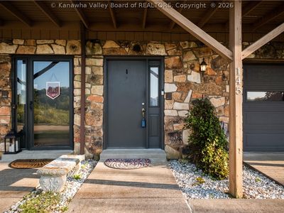 145 Elizabeth St #2
