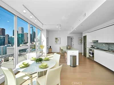 1050 S Grand Ave Unit 2001