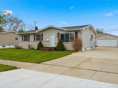 Property at 5208 Don Shenk Dr, Swartz Creek, MI