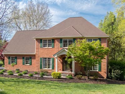 64 Fairway Dr