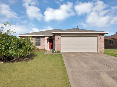 Property at 112 Blackforest Rd, Krum, TX