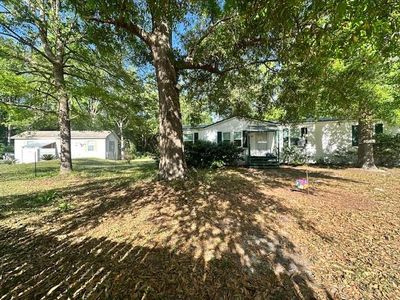 1045 Back Forest Ln