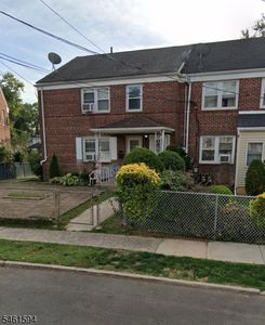 652 CORA PLACE