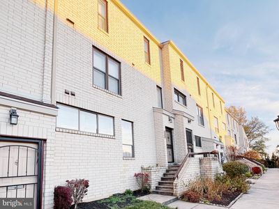 2853 31st Pl NE #2853