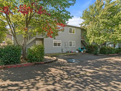 2010 Crater Lake Ave