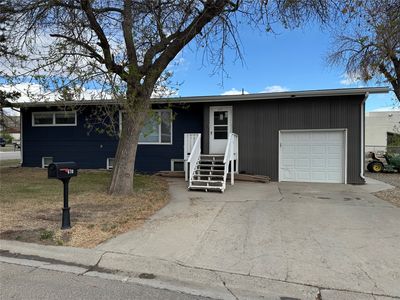 670 Benton Ave #1