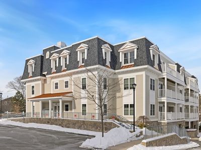 441 Essex St UNIT 302