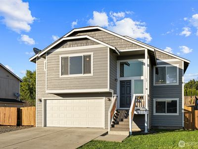 1911 W Peakview Drive