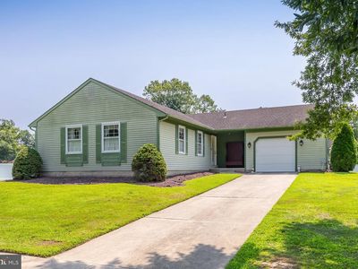 110 Ridgeway Ln