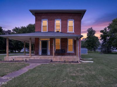 318 W Curtis St