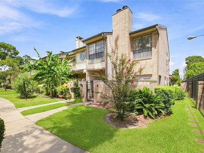 736 Country Place Dr APT I