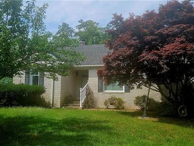 1337 Five Forks Rd