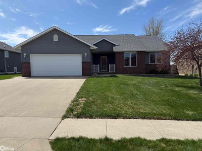 521 Summit Dr