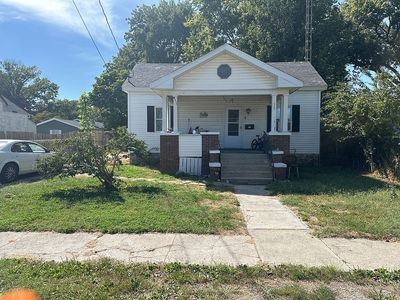 108 N 6th St