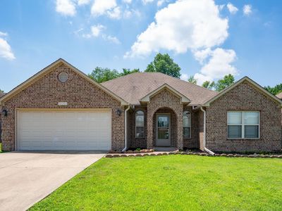 2925 Gladstone Dr