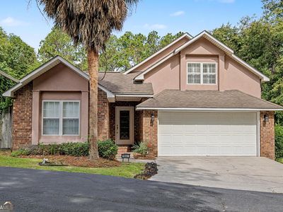 1667 Pondside Dr