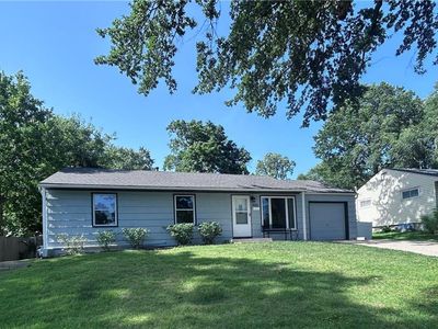 Property at 8000 W 85th Ter, Overland Park, KS