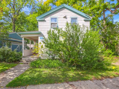114 3rd St