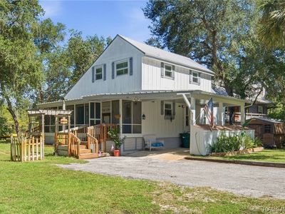 3585 E Westcove Ct