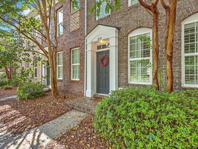 830 Rue Dr