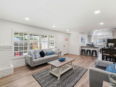 888 Corlista Dr