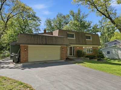Property at 10S324 Hampshire Ln E, Willowbrook, IL