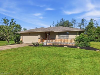 Property at 33305 W Sharondale Dr, Solon, OH