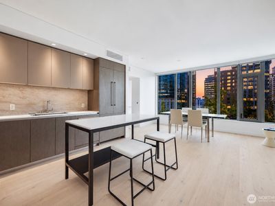 2510 6th Avenue #403